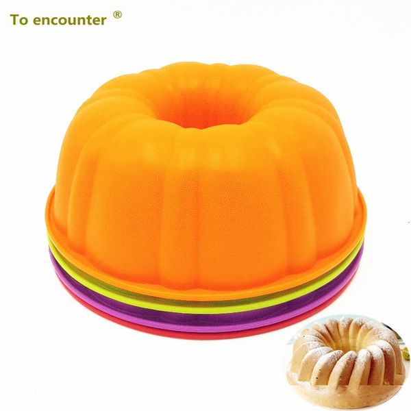 to encounter 25*9cm 205g colorful pumpkin shape 3d silicone cake mold baking dishes cake pans diy baking tools for bakeware t200111
to encounter 25*9cm 205g colorful pumpkin shape 3d silicone cake mold baking dishes cake pans diy baking tools for bakeware t200111