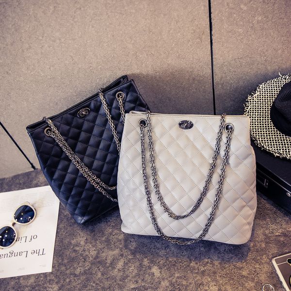 classic women quilted handbags tote bags black shoulder bucket bag chains strap designer big handbags and purses 2020 new supply
classic women quilted handbags tote bags black shoulder bucket bag chains strap designer big handbags and purses 2020 new supply
