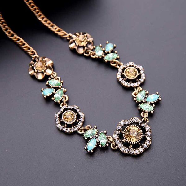bulk price elegant green & champagne crystal flowers necklace 2020 new antique gold color choker necklace for women, Golden;silver
bulk price elegant green & champagne crystal flowers necklace 2020 new antique gold color choker necklace for women, Golden;silver