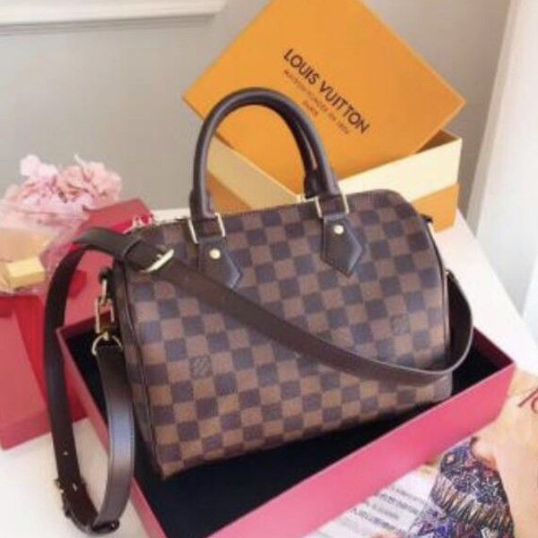 04 lv louis vuitton speedy leather handbags new women messenger bags big tote michael shoulder bag clutch messenger bag a2
04 lv louis vuitton speedy leather handbags new women messenger bags big tote michael shoulder bag clutch messenger bag a2