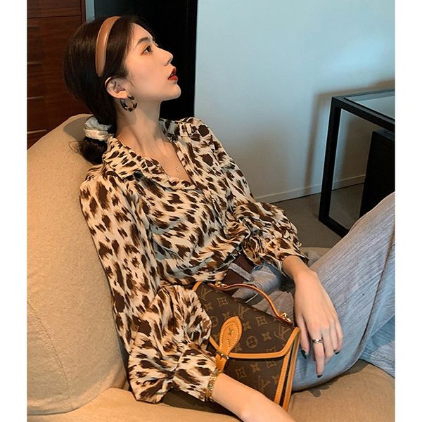 vintage leopard blouse women 2020 autumn winter korean fashion chiffon shirt plus size loose lantern sleeve blouses haut femme, White
vintage leopard blouse women 2020 autumn winter korean fashion chiffon shirt plus size loose lantern sleeve blouses haut femme, White