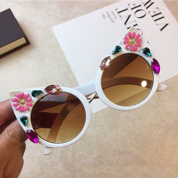 sunglasses 2021 handmade baroque flower cat eye luxury women sun glasses beach crystal rhinestone eyewear oculos gift, White;black
sunglasses 2021 handmade baroque flower cat eye luxury women sun glasses beach crystal rhinestone eyewear oculos gift, White;black