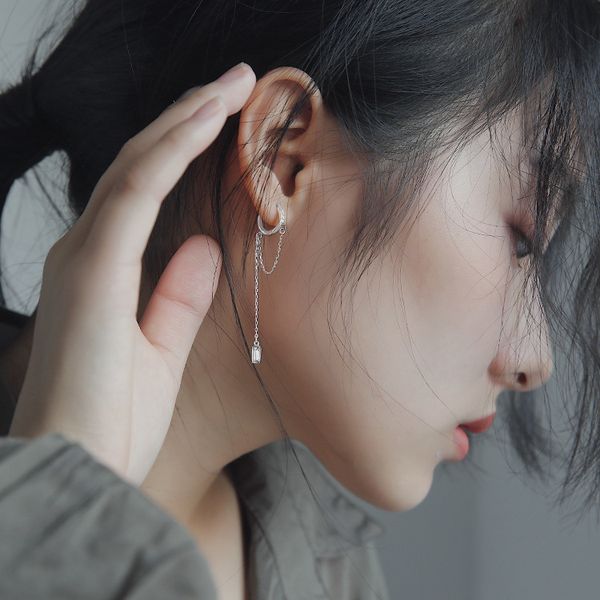 925 sterling silver earring fashion zircon pendant circle ear chain long earrings temperament versatile girl silver ear jewelry
925 sterling silver earring fashion zircon pendant circle ear chain long earrings temperament versatile girl silver ear jewelry