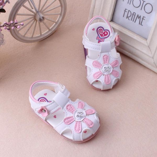 dhl 20pair led light shoes 0-3 years old baby girls sandals beautiful flower glowing children shoes soft bottom sandals, Black;red
dhl 20pair led light shoes 0-3 years old baby girls sandals beautiful flower glowing children shoes soft bottom sandals, Black;red