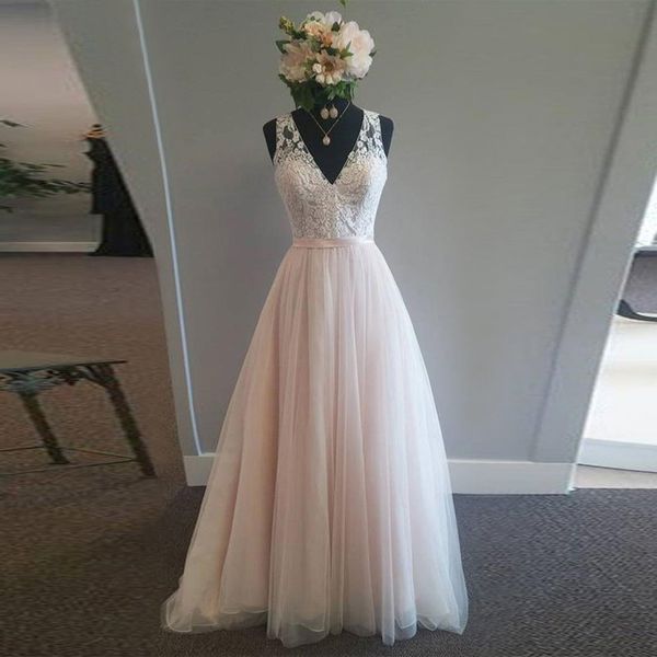тюль blush свадебные платья a-line v-образным вырезом кружева аппликации лифа vestidos де novia покрытые кнопки невесты платье, White
тюль blush свадебные платья a-line v-образным вырезом кружева аппликации лифа vestidos де novia покрытые кнопки невесты платье, White
