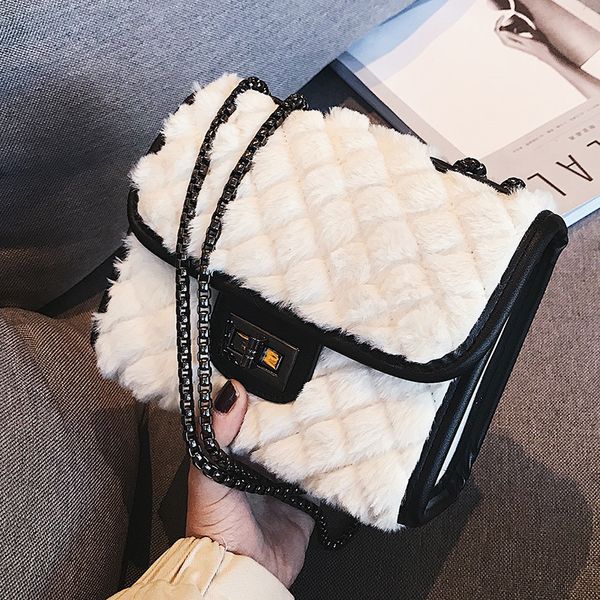 зимние женские сумки на ремне дамы crossbody tote сумки горячие роскошные сумки женщин искусственного меха дизайнер женский маленький послан
зимние женские сумки на ремне дамы crossbody tote сумки горячие роскошные сумки женщин искусственного меха дизайнер женский маленький послан