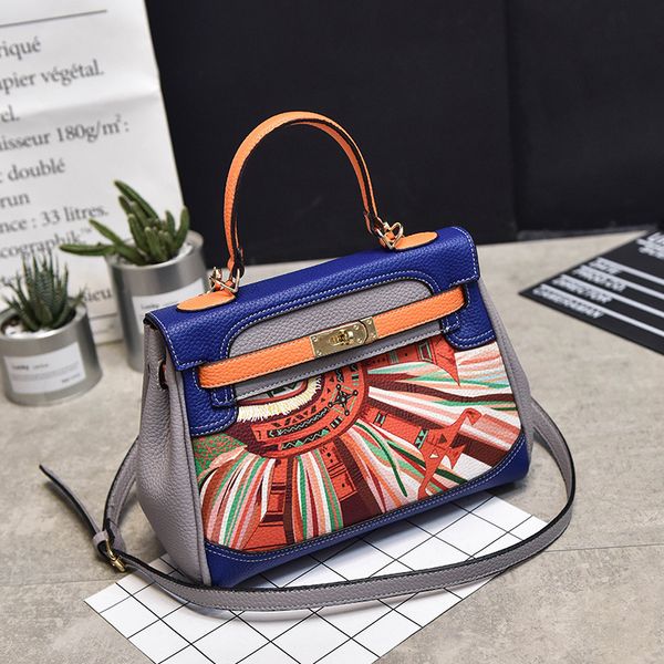 2020 fashion pu handbag sicilian casual graffiti lady shoulder bag lock small messenger bag
2020 fashion pu handbag sicilian casual graffiti lady shoulder bag lock small messenger bag