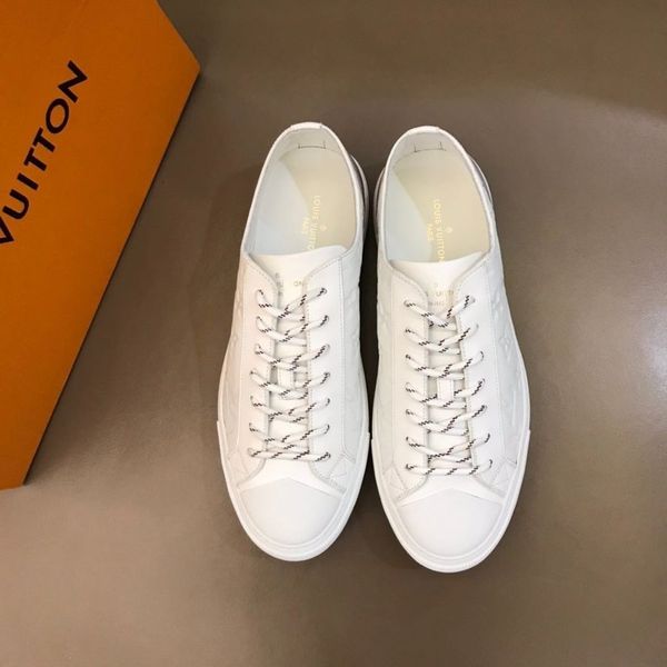 durable luxury design sneakers mens or womens leather flat casual shoes plate-forme charm with box 1 w 4 e, Black 
durable luxury design sneakers mens or womens leather flat casual shoes plate-forme charm with box 1 w 4 e, Black