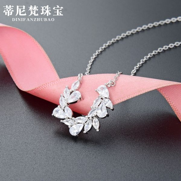 s925 sterling silver diamond necklace japan and south korea niche design simple temperament elegant geometric pendant ornament
s925 sterling silver diamond necklace japan and south korea niche design simple temperament elegant geometric pendant ornament