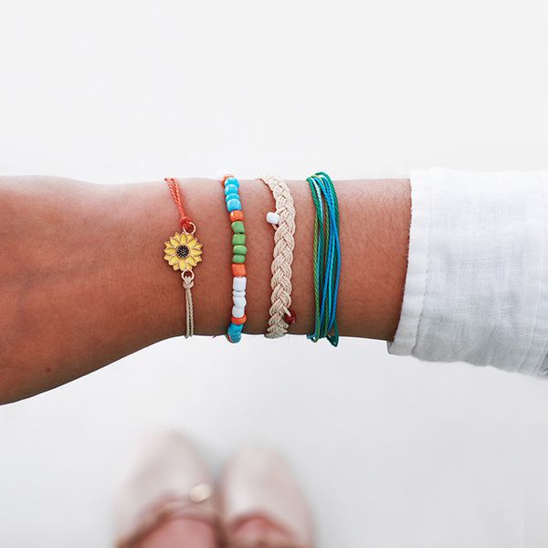 bohemian colorful beaded flower bracelets set for women handwork rope bracelet trendy multilayer adjustable jewelry 8361, Golden;silver
bohemian colorful beaded flower bracelets set for women handwork rope bracelet trendy multilayer adjustable jewelry 8361, Golden;silver