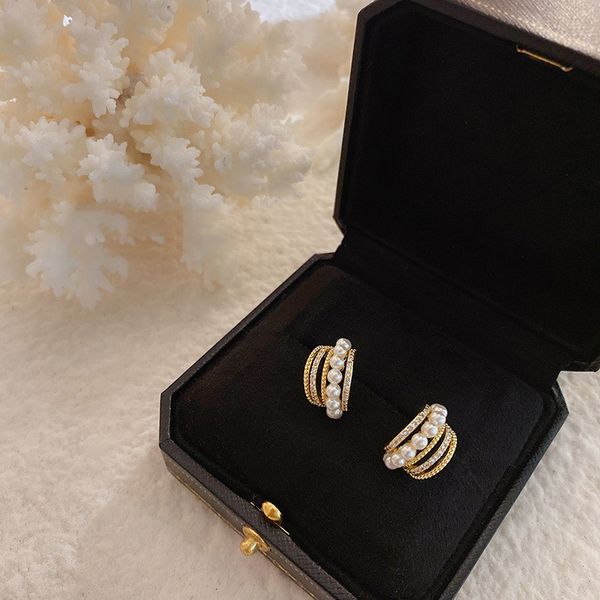 korean fashion elegant pearl crystal zircon hoop earrings for women girl circle boucle d'oreille jewelry gifts party ear rings, Golden;silver
korean fashion elegant pearl crystal zircon hoop earrings for women girl circle boucle d'oreille jewelry gifts party ear rings, Golden;silver