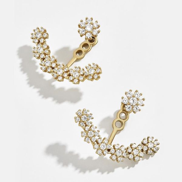 elegant ladies crystal white snowflake stud earrings for women trendy charm statement flower earring bijoux wedding jewelry, Golden;silver
elegant ladies crystal white snowflake stud earrings for women trendy charm statement flower earring bijoux wedding jewelry, Golden;silver