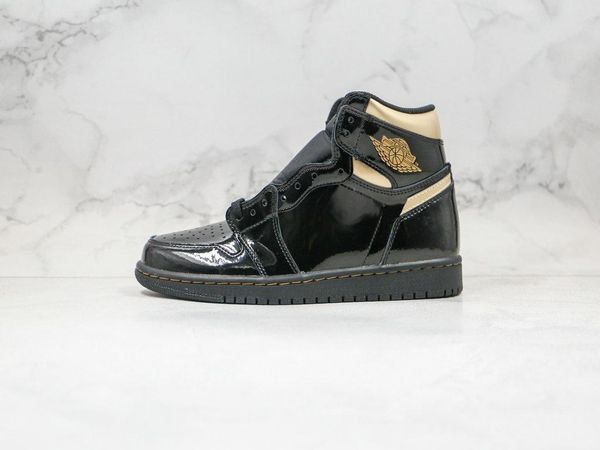 sale 1 high og basketball shoes 1s black metallic gold pine green court purple white unc patent men women stylist sneakers trainers
sale 1 high og basketball shoes 1s black metallic gold pine green court purple white unc patent men women stylist sneakers trainers