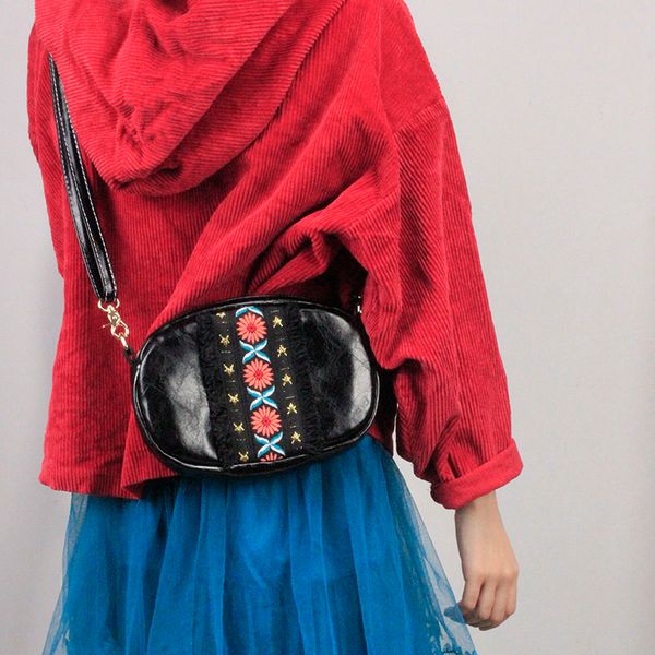 sutasuta bags for women's handmade embroidery bohemian oval bucket bag small bag small fresh lovely shoulder messenger
sutasuta bags for women's handmade embroidery bohemian oval bucket bag small bag small fresh lovely shoulder messenger