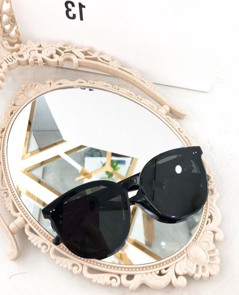 new lang mens sunglasses men sun glasses women sunglasses fashion style protects eyes gafas de sol lunettes de soleil with box, White;black
new lang mens sunglasses men sun glasses women sunglasses fashion style protects eyes gafas de sol lunettes de soleil with box, White;black