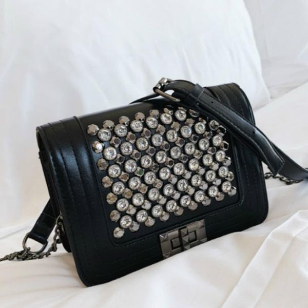 quality leather chain strap female shoulder bag small crossbody bags for women casual flap bag diamonds ladies' messenger
quality leather chain strap female shoulder bag small crossbody bags for women casual flap bag diamonds ladies' messenger