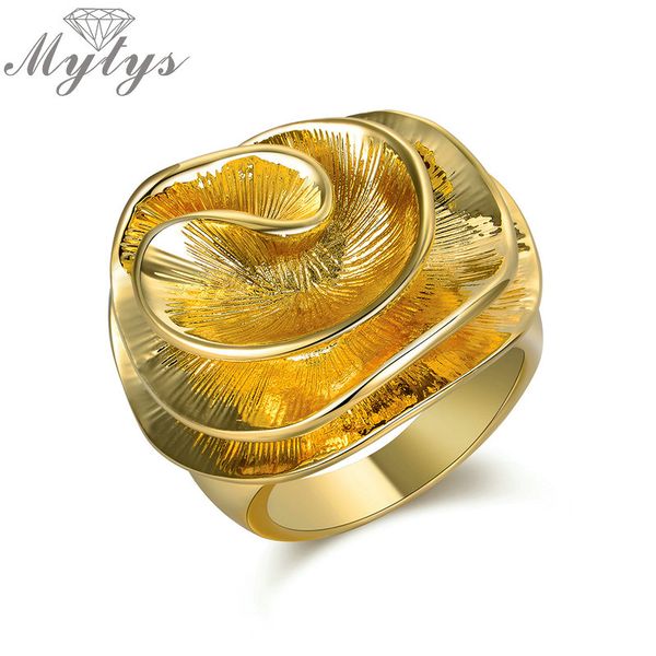 mytys yellow gold color flower metal rings for women nobility fashion jewelry gift for women and mother r1867, Golden;silver
mytys yellow gold color flower metal rings for women nobility fashion jewelry gift for women and mother r1867, Golden;silver
