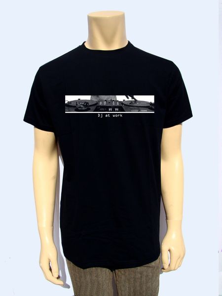 2019 новый бренд hot dj at work-mens t-shirt tee-короткий рукав-cotton-graphic -смешного turntable deck tee shirt
2019 новый бренд hot dj at work-mens t-shirt tee-короткий рукав-cotton-graphic -смешного turntable deck tee shirt