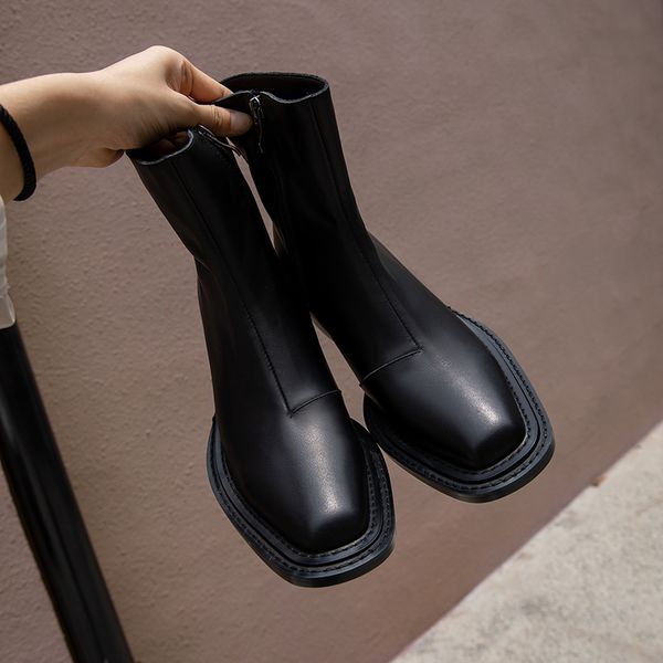 2020 new winter shoes women's ankle boots genuine leather square head handsome punk motorcycle boots femme, Black
2020 new winter shoes women's ankle boots genuine leather square head handsome punk motorcycle boots femme, Black