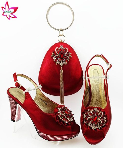 italian muture style shoes with matching bag for wedding italian red color 2020 shoe and matching bag with shinning crystal, Black
italian muture style shoes with matching bag for wedding italian red color 2020 shoe and matching bag with shinning crystal, Black