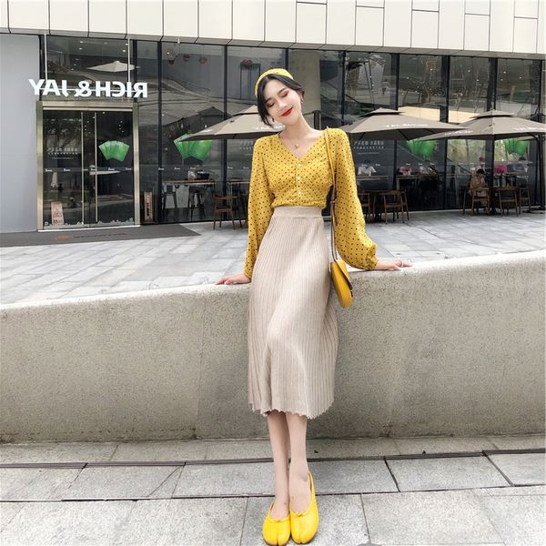 autumn clothes 2019 new very fairy two-piece suit western style internet red high cold royal sister skirt pleated skirt light mature style k, Gray
autumn clothes 2019 new very fairy two-piece suit western style internet red high cold royal sister skirt pleated skirt light mature style k, Gray