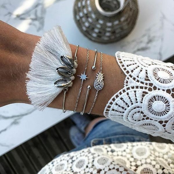 charm bracelets bohemian pineapple shell tassel for women silver color 2021 fashion jewelry hand chains set female arrival, Golden;silver
charm bracelets bohemian pineapple shell tassel for women silver color 2021 fashion jewelry hand chains set female arrival, Golden;silver