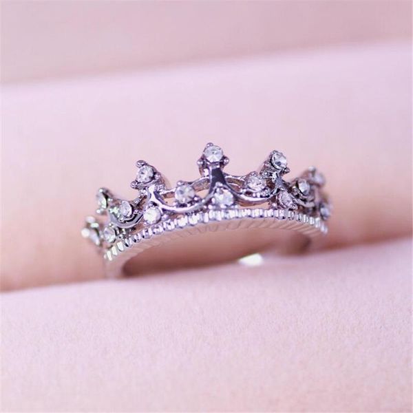 wedding rings fashion queen temperament women's ring hollow inlaid zircon carved crown tail female romantic banquet jewelry gift, Slivery;golden
wedding rings fashion queen temperament women's ring hollow inlaid zircon carved crown tail female romantic banquet jewelry gift, Slivery;golden