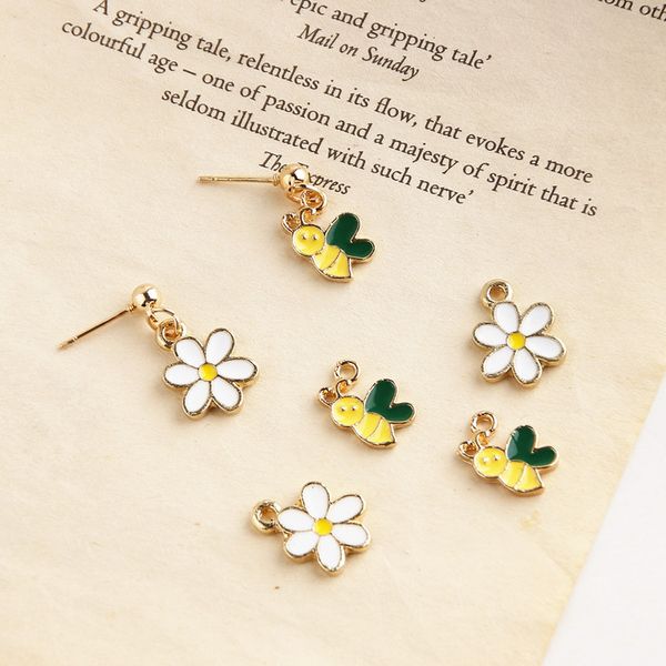 charms 10pcs/lot lovely flower cut bee enamel fashion jewelry earring bracelets diy making floating locket golden base, Bronze;silver
charms 10pcs/lot lovely flower cut bee enamel fashion jewelry earring bracelets diy making floating locket golden base, Bronze;silver