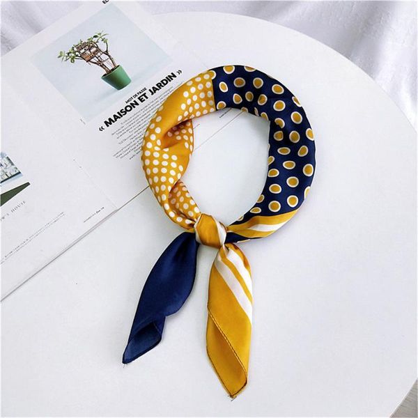 bandanas 1pc 2021 70*70cm woman winter scarves red and green patchwork long scarf silk square feel satin skinny warm, Blue;gray
bandanas 1pc 2021 70*70cm woman winter scarves red and green patchwork long scarf silk square feel satin skinny warm, Blue;gray