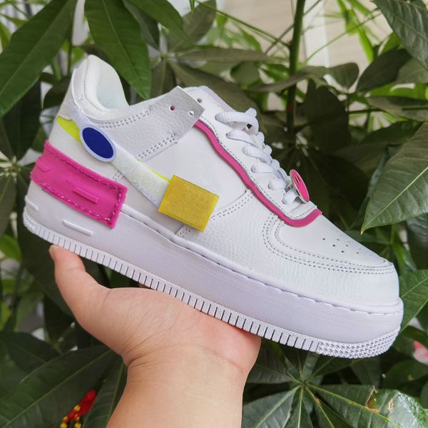 2020 new womens 1s running shoes skateboard shoes multicolor shadow tropical twist white pink green flowers dunk one girls sports sneakers
2020 new womens 1s running shoes skateboard shoes multicolor shadow tropical twist white pink green flowers dunk one girls sports sneakers