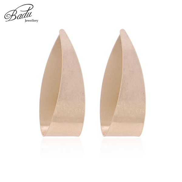 stud badu gold metal earring studs punk style 2021 korean fashion jewelry big statement earrings women party drop, Golden;silver
stud badu gold metal earring studs punk style 2021 korean fashion jewelry big statement earrings women party drop, Golden;silver