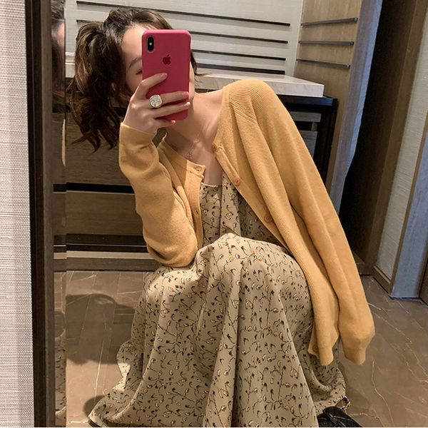 autumn clothing 2020 new waist slimming temperament two-piece suspender skirt sling sling skirt suit long dress french suspender dress child, Gray
autumn clothing 2020 new waist slimming temperament two-piece suspender skirt sling sling skirt suit long dress french suspender dress child, Gray