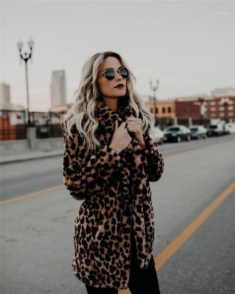 мода leopard поддельного мех куртка конструктора зимние пальто одежда женщина, Black;brown
мода leopard поддельного мех куртка конструктора зимние пальто одежда женщина, Black;brown