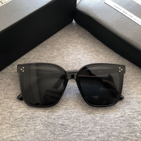 2020 new korean design sunglasses men popular gm big frame sunglasses women vintage gentle sun glasses original package her, White;black
2020 new korean design sunglasses men popular gm big frame sunglasses women vintage gentle sun glasses original package her, White;black