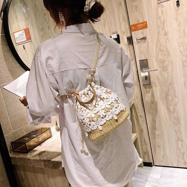 2020 newly women beach flower straw shopping casual chic fashion bag luxury bucket bag burlap square messenger 50
2020 newly women beach flower straw shopping casual chic fashion bag luxury bucket bag burlap square messenger 50