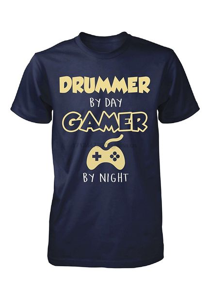 ударник ко дню gamer by night. забавный подарок - tshirt человек тенниска
ударник ко дню gamer by night. забавный подарок - tshirt человек тенниска