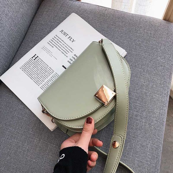 fashion crossbody bags for women 2020 solid simple female small saddle bag leather luxury designer women messenger shoulder bag 
fashion crossbody bags for women 2020 solid simple female small saddle bag leather luxury designer women messenger shoulder bag