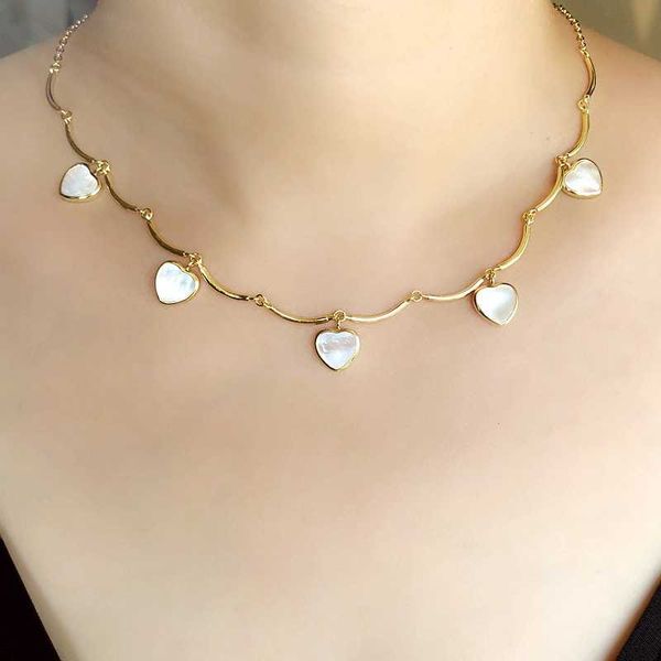 chokers natural freshwater mother of pearl sea shell small heart-shaped pendant choker necklaces for women gold chain fashion jewelry cz, Golden;silver
chokers natural freshwater mother of pearl sea shell small heart-shaped pendant choker necklaces for women gold chain fashion jewelry cz, Golden;silver