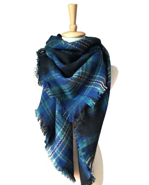 2020 new autumn winter cashmere-like large double-sided seven color plaid scarf women's shawl 09132, Blue;gray
2020 new autumn winter cashmere-like large double-sided seven color plaid scarf women's shawl 09132, Blue;gray