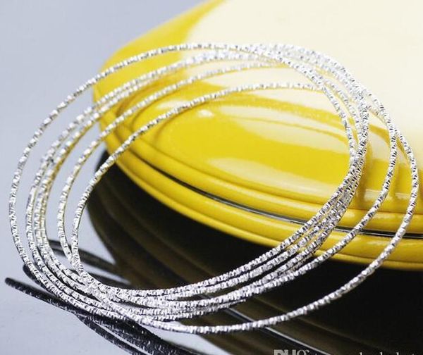 50pcs / серия браслет женский браслет девушки матовый украшения продажа новый браслет богемского кольцо женщины прибытия горячего scrub yxlg, Black
50pcs / серия браслет женский браслет девушки матовый украшения продажа новый браслет богемского кольцо женщины прибытия горячего scrub yxlg, Black