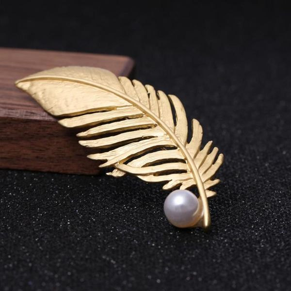 металлическая брошь 23x63mm gwith pearl перо форма pins золото щепка гальваническим для женщин ткани украшения дар, Gray
металлическая брошь 23x63mm gwith pearl перо форма pins золото щепка гальваническим для женщин ткани украшения дар, Gray