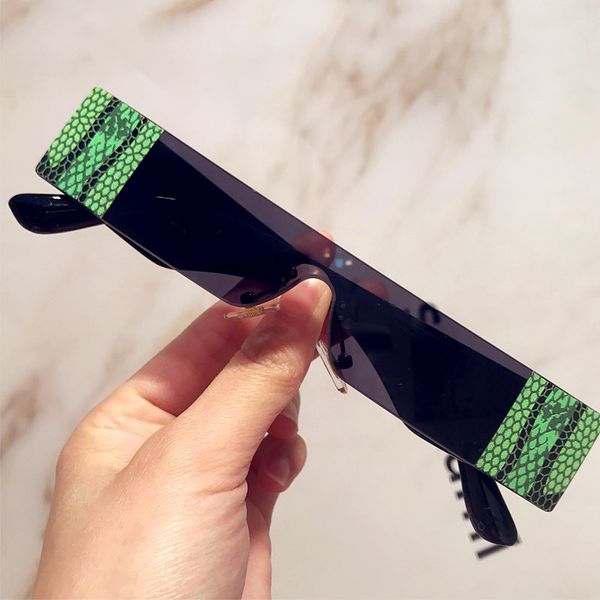 уникальный one piece rimless змея печати frame солнцезащитные очки для мужчин 2020 мода бренд small square hip hop женские очки gradient, White;black
уникальный one piece rimless змея печати frame солнцезащитные очки для мужчин 2020 мода бренд small square hip hop женские очки gradient, White;black