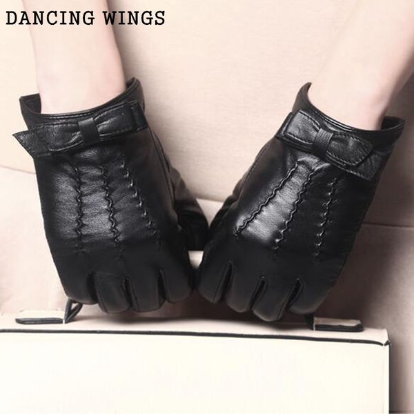 five fingers gloves winter bow sheepskin mittens plus thick velvet full finger touch screen women black motorcycle riding, Blue;gray
five fingers gloves winter bow sheepskin mittens plus thick velvet full finger touch screen women black motorcycle riding, Blue;gray