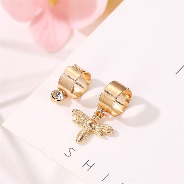 quality new arrival fashion accessories aesthetic tassel leaves earrings earring female clip ear ring one piece pendant earring
quality new arrival fashion accessories aesthetic tassel leaves earrings earring female clip ear ring one piece pendant earring