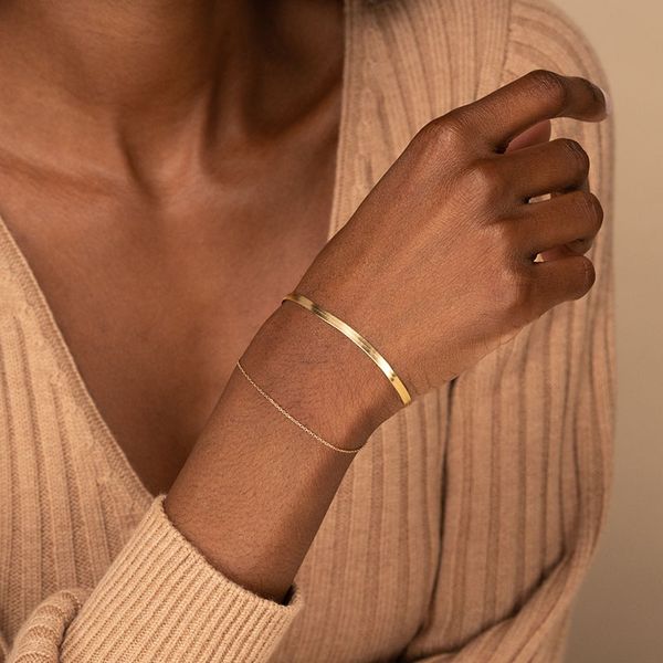 charm bracelets gold herringbone snake chain bracelet stainless steel for women simple elegant heart fashion, Golden;silver
charm bracelets gold herringbone snake chain bracelet stainless steel for women simple elegant heart fashion, Golden;silver