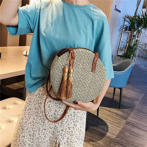 2020 new round tassel straw bag handbags women summer casual rattan bag handmade woven beach circle crossbody for women
2020 new round tassel straw bag handbags women summer casual rattan bag handmade woven beach circle crossbody for women