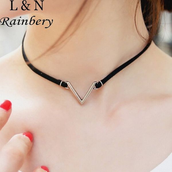 rainbery 2020 горячей кожа choker мода simple black velvet rope треугольник ложного воротник ожерелье для женщин колье bijoux, Golden;silver
rainbery 2020 горячей кожа choker мода simple black velvet rope треугольник ложного воротник ожерелье для женщин колье bijoux, Golden;silver
