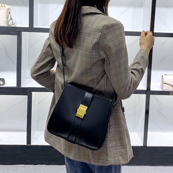 2020 новое прибытие crossbody сумки для женщин роскошные сумки женские сумки конструктора vertical плеча высокого qualitypu кожи
2020 новое прибытие crossbody сумки для женщин роскошные сумки женские сумки конструктора vertical плеча высокого qualitypu кожи