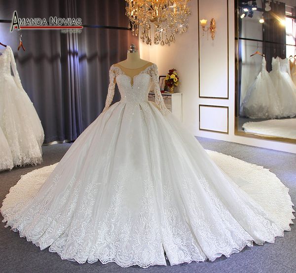robes de soiree longue big ball gown wedding dress with luxury long train, Blue;red
robes de soiree longue big ball gown wedding dress with luxury long train, Blue;red