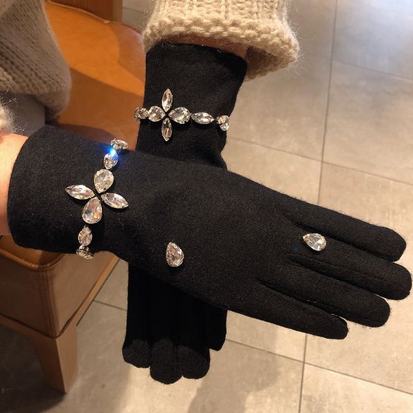 five fingers gloves women girl sequin bow tie baroque style winter woolen thickening finger screen touch rainstone plush warm, Blue;gray 
five fingers gloves women girl sequin bow tie baroque style winter woolen thickening finger screen touch rainstone plush warm, Blue;gray